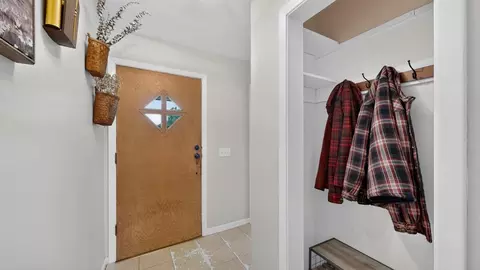 Entry Way - 416 Smith St, Spring Valley, MN 55975 photo 2 of 3