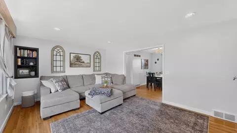 Living - 416 Smith St, Spring Valley, MN 55975 photo 1 of 4