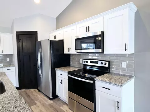 Kitchen - 321 Falcon Run, Eagle Lake, MN 56024 photo 3 of 4