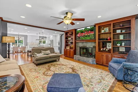 6716 W Shore Dr, Edina, MN 55435