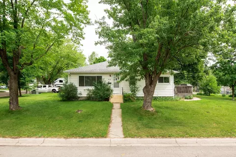 515 15th Ave W, Alexandria, MN 56308