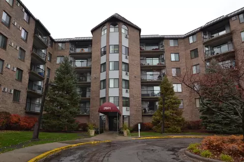 2601 Kenzie Ter #429, Saint Anthony, MN 55418