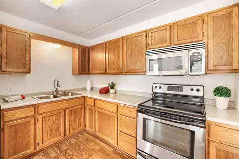 2601 Kenzie Ter #429, Saint Anthony, MN 55418