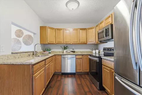 Kitchen - 2425 E Franklin Ave #212, Minneapolis, MN 55406 photo 1 of 3