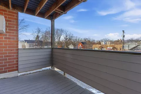 Exterior - 2425 E Franklin Ave #212, Minneapolis, MN 55406 photo 1 of 2