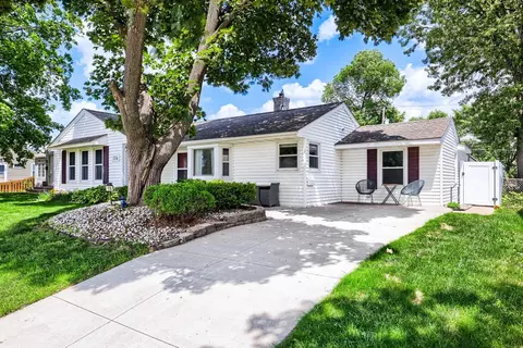 114 Frost St W, South Saint Paul, MN 55075