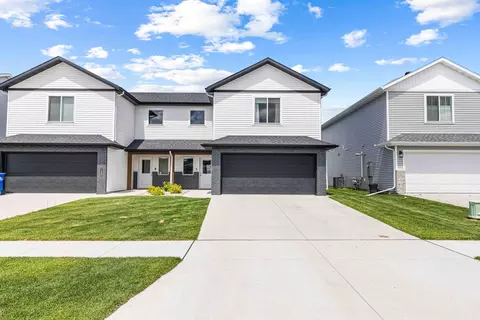 1445 68th Ave S, Fargo, ND 58104