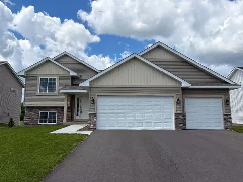 17703 Empire Trl, Lakeville, MN 55044