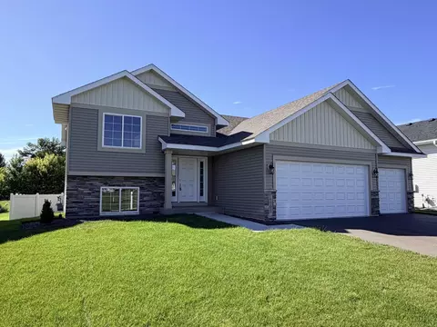 17703 Empire Trl, Lakeville, MN 55044