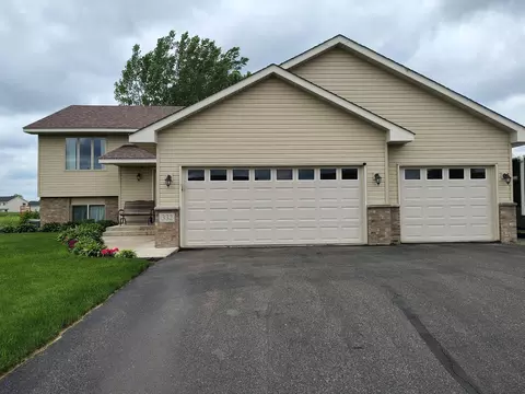 332 Bavaria Way, Waverly, MN 55390