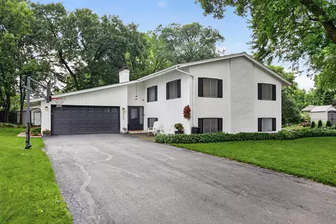 9909 Washburn Ave S, Bloomington, MN 55431
