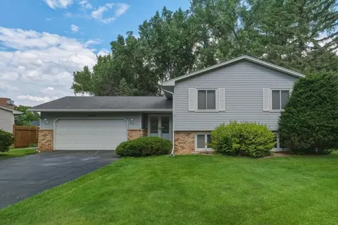 16500 Lake Ridge Dr, Maple Grove, MN 55311