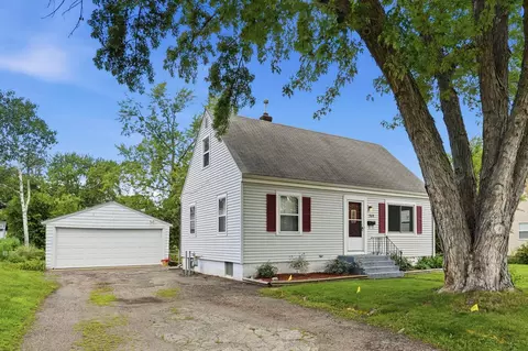 909 Selby Ave, Saint Paul Park, MN 55071