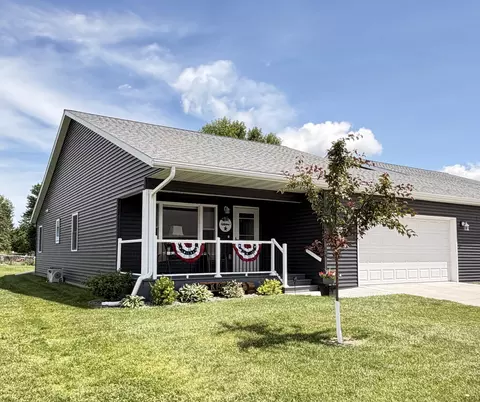1903 Bud Rd, Windom, MN 56101 photo 2