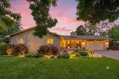 10011 Abbott Ave S, Bloomington, MN 55431