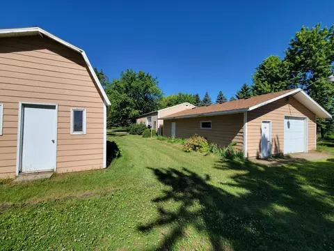 Exterior - 5182 45th Ave SE, Saint Cloud, MN 56304 photo 14 of 27