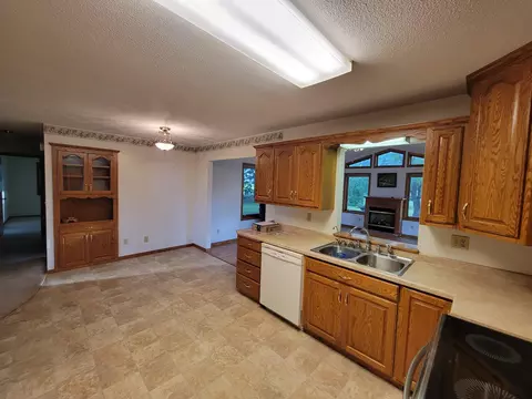 Kitchen - 5182 45th Ave SE, Saint Cloud, MN 56304 photo 2 of 2