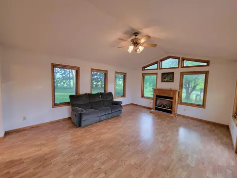 Living - 5182 45th Ave SE, Saint Cloud, MN 56304 photo 2 of 6