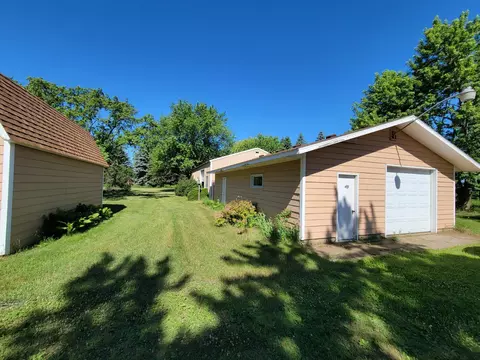 Exterior - 5182 45th Ave SE, Saint Cloud, MN 56304 photo 6 of 27