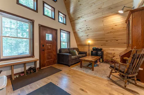Entry Way - 1728 Maple St, Ely, MN 55731 photo 1 of 4