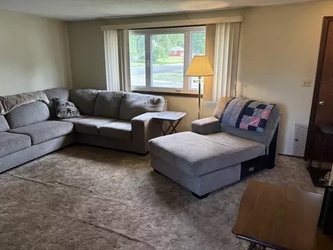 Living - 702 Glenview Dr, Albert Lea, MN 56007 photo 1 of 1