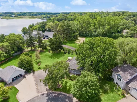 3921 Minnewashta Ct, Excelsior, MN 55331
