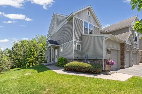 15221 Stonewood Ter, Burnsville, MN 55306
