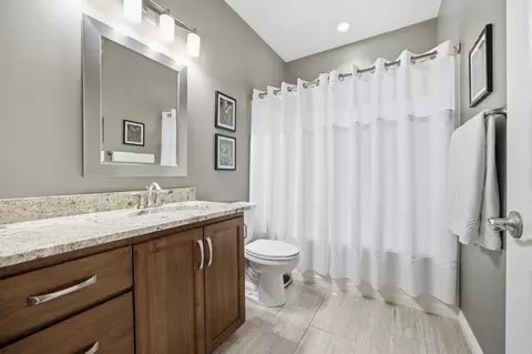 Bath - 4530 65th St S, Fargo, ND 58104 photo 2 of 3