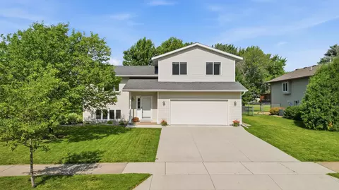 212 Glen Ellen Dr, Mankato, MN 56001