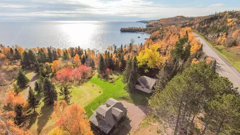 6076 Highway 61, Silver Bay, MN 55614