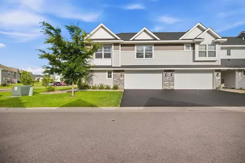 14300 Arctic Cir, Rosemount, MN 55068