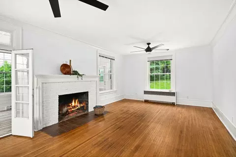 Living - 2711 E 8th St, Duluth, MN 55812 photo 2 of 3