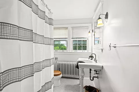 Bath - 2711 E 8th St, Duluth, MN 55812 photo 1 of 3