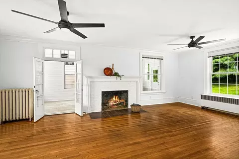 Living - 2711 E 8th St, Duluth, MN 55812 photo 1 of 3