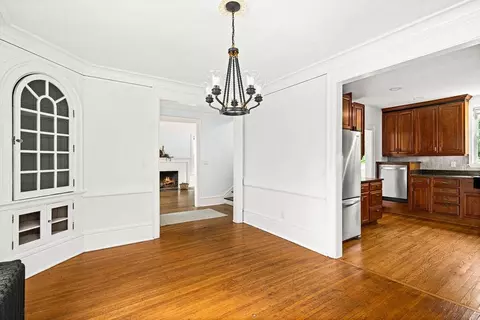 Dining - 2711 E 8th St, Duluth, MN 55812 photo 1 of 3
