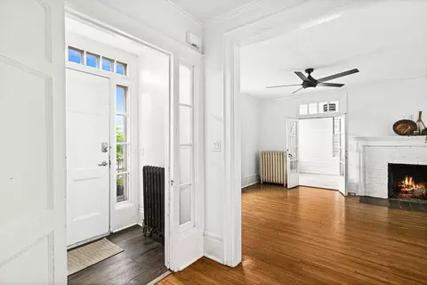 Entry Way - 2711 E 8th St, Duluth, MN 55812 photo 1 of 7