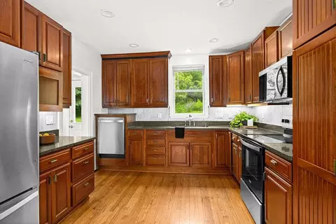 Kitchen - 2711 E 8th St, Duluth, MN 55812 photo 1 of 3