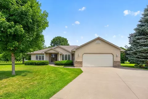 26 Garden Ct, Lake City, MN 55041