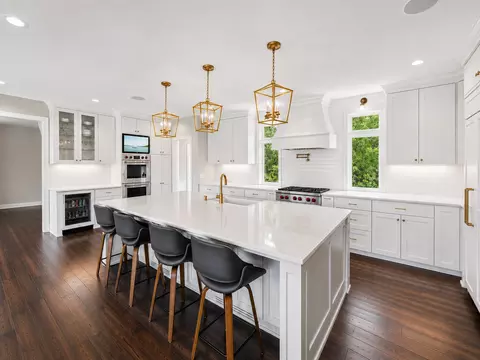 Kitchen - 28200 Boulder Cir, Shorewood, MN 55331 photo 1 of 2