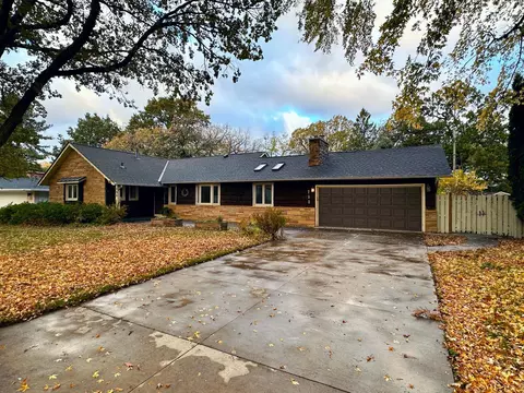 732 Forest Dale Rd, New Brighton, MN 55112