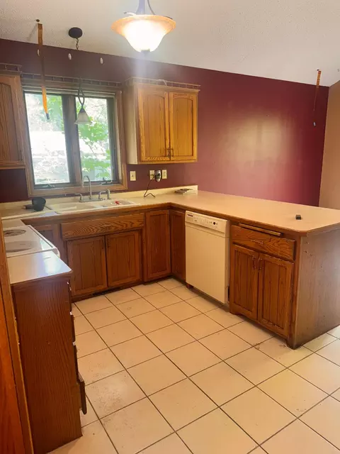 Kitchen - 6413 Laurel Rd, Saint Cloud, MN 56303 photo 1 of 2