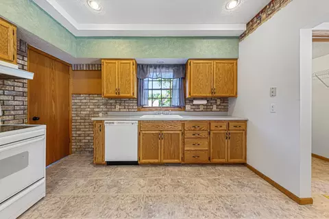 Kitchen - 104 River St, Jackson, MN 56143 photo 2 of 2