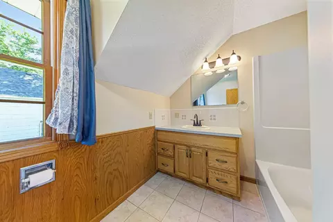 Bath - 104 River St, Jackson, MN 56143 photo 1 of 1