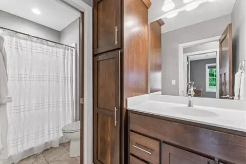 Bath - 511 21st Pl NE, Kasson, MN 55944 photo 3 of 4
