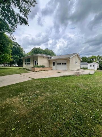 316 W 2nd St, Madison, MN 56256