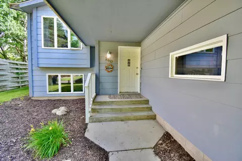 260 Balsam Dr, Foley, MN 56329