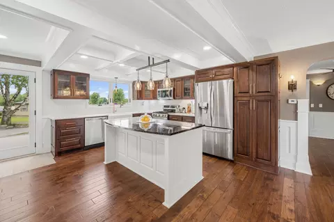 43 Central Ave W, Saint Michael, MN 55376