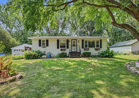 2110 Stillwater St, White Bear Township, MN 55110