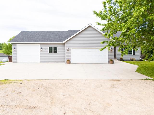71187 240th St, Dassel, MN 55325