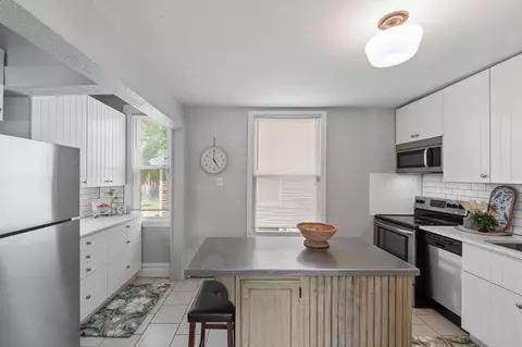 633 Kent St, Saint Paul, MN 55103